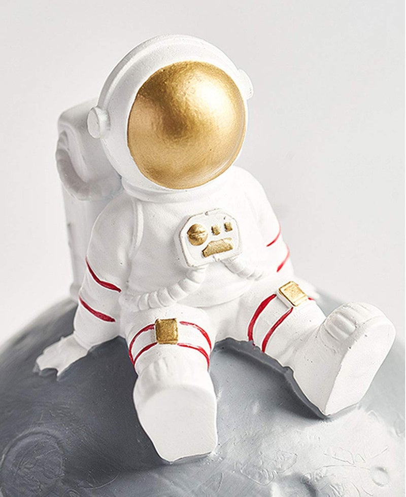 Mathew O Embossed Astronaut Moon Resin Ashtray Ornament with Lid - Image 2